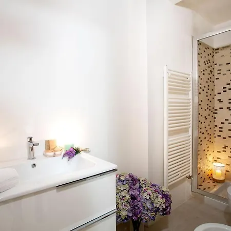דירה No 1-sleeps 10 By Italian